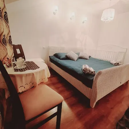 Guest house Varzob Warsaw